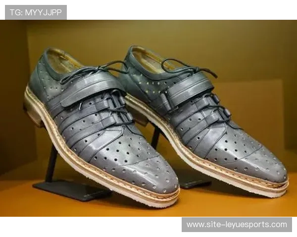 精美挂件球星足球设计展示彰显个性时尚运动潮流魅力