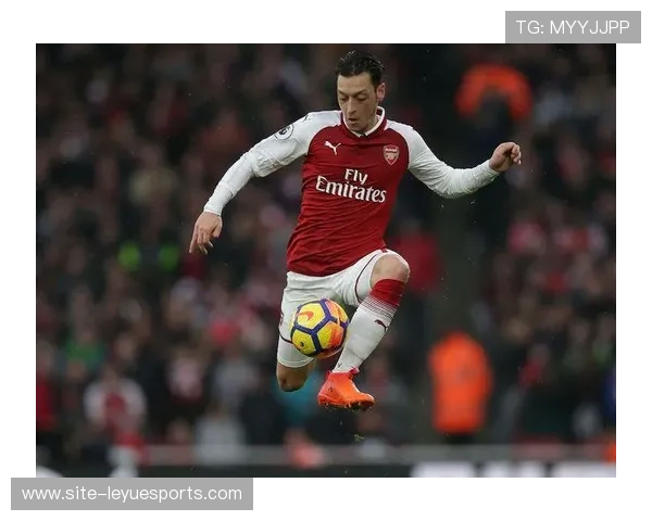 足球球星精准控球瞬间展示技巧与专注力的完美结合 足球球星精准控球瞬间展示技巧与专注力的完美结合