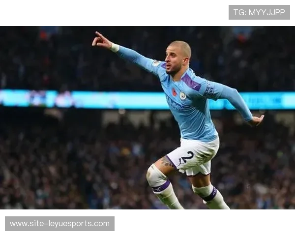 足球球星深夜豪华宵夜引热议彰显场外生活态度 足球球星深夜豪华宵夜引热议彰显场外生活态度